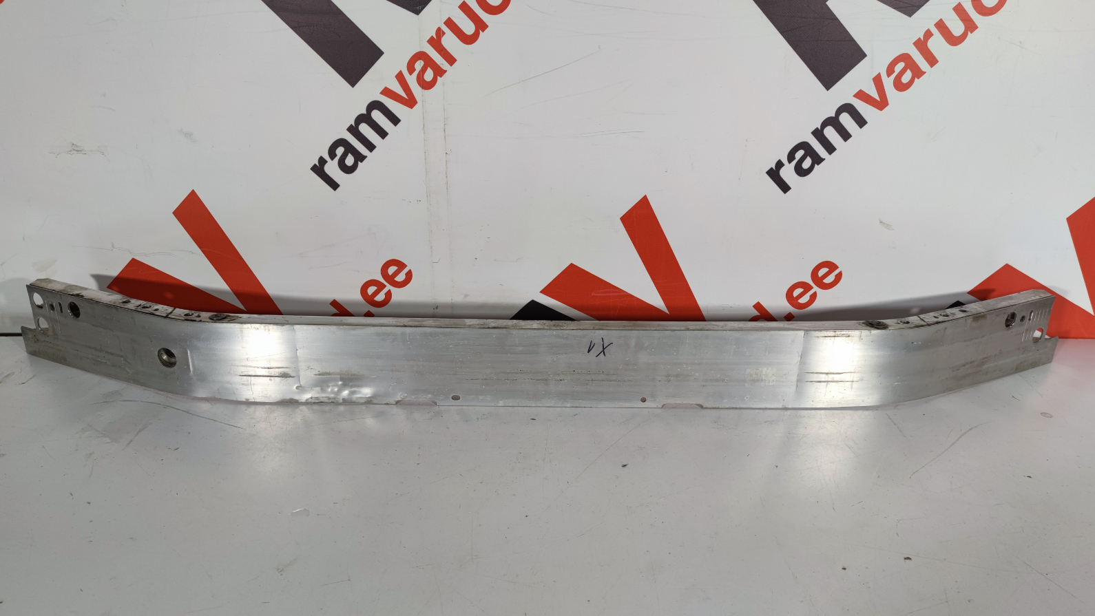BMW 2 F45 esitala / front support