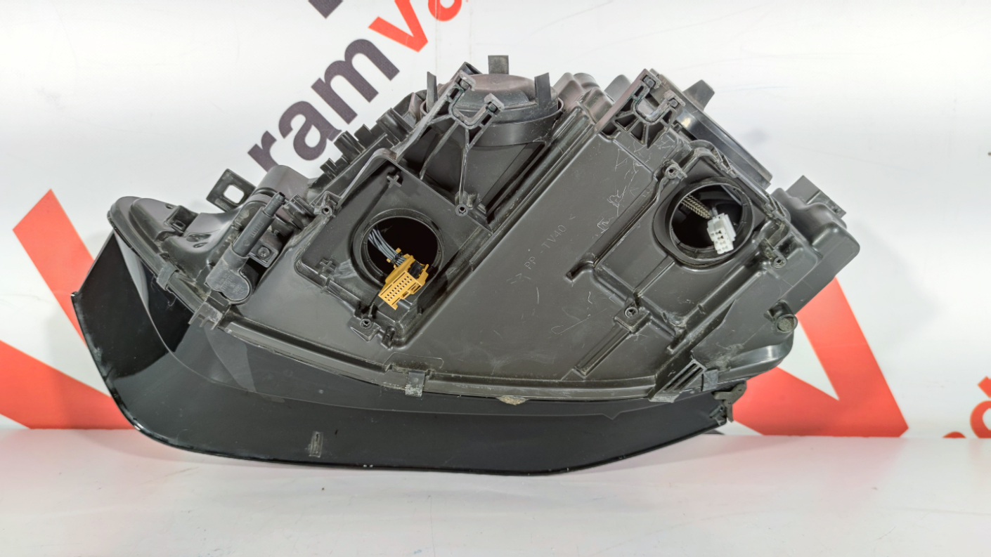 Audi A4 B8 esituli / headlight - pilt 5