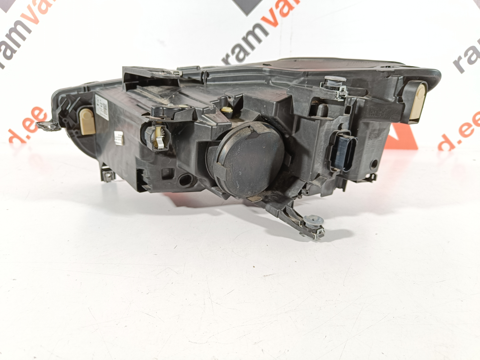 Seat Leon esituli / headlight - pilt 3