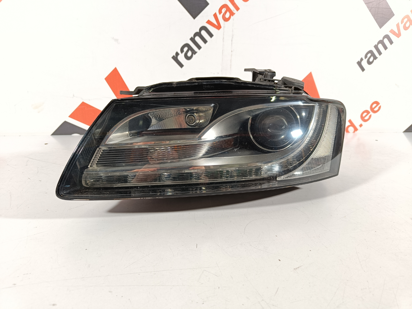 Audi A5 esituli / headlight