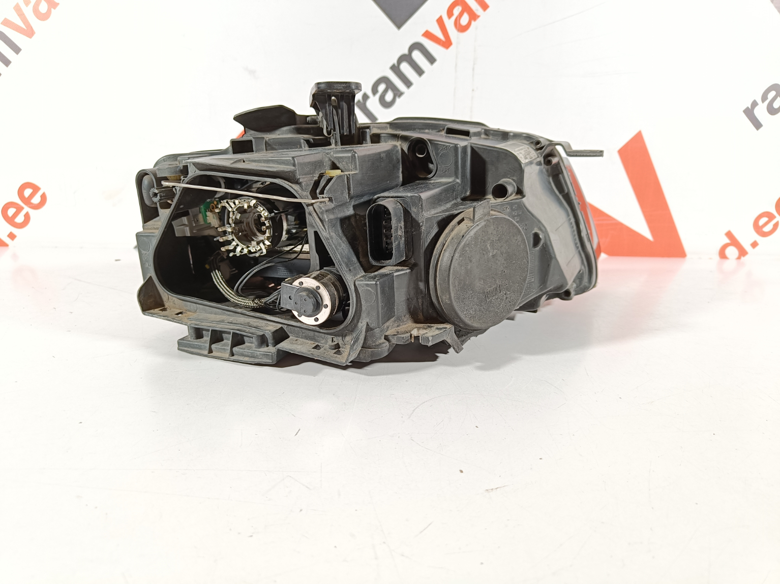 Audi A5 esituli / headlight - pilt 3