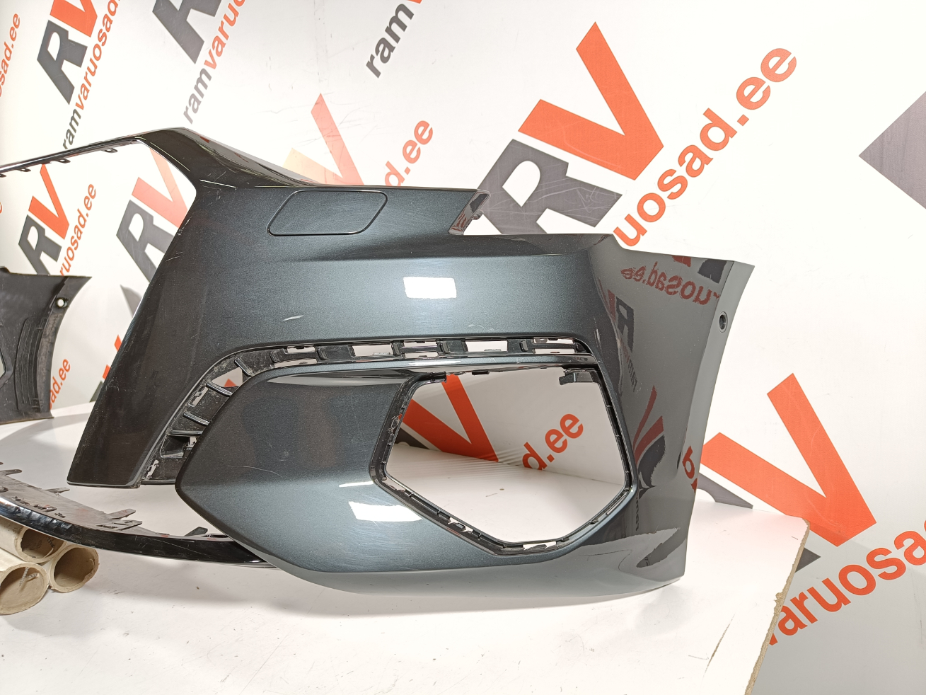 Audi A3 esistange / front bumper - pilt 3