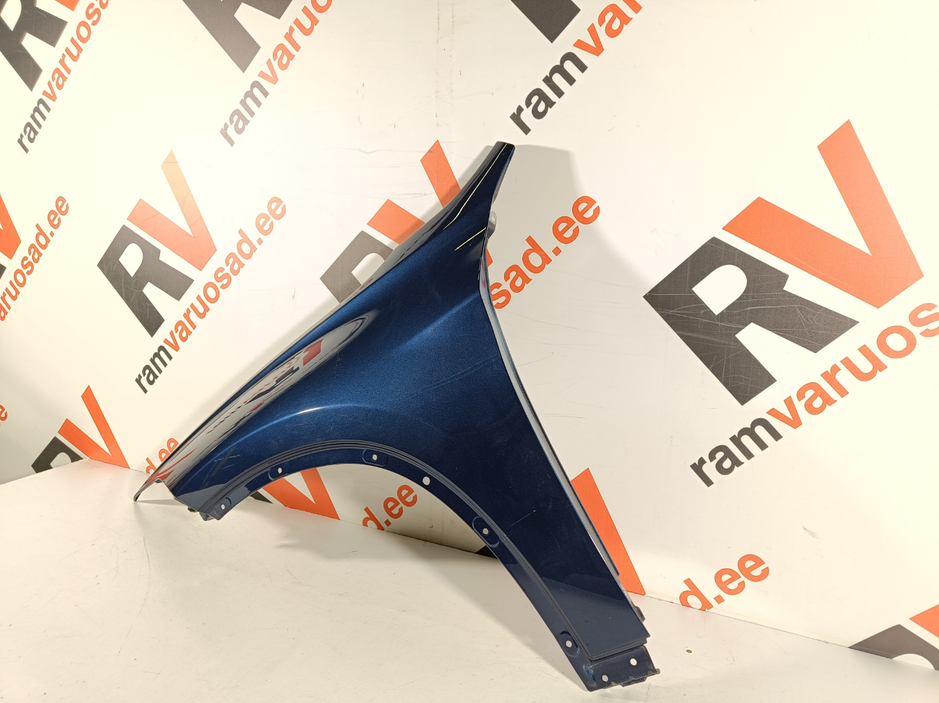 BMW X1 F48 esitiib / front fender - pilt 3