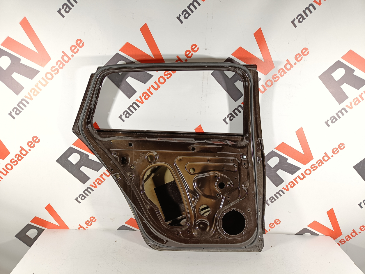 Skoda Superb tagauks / rear door - pilt 4