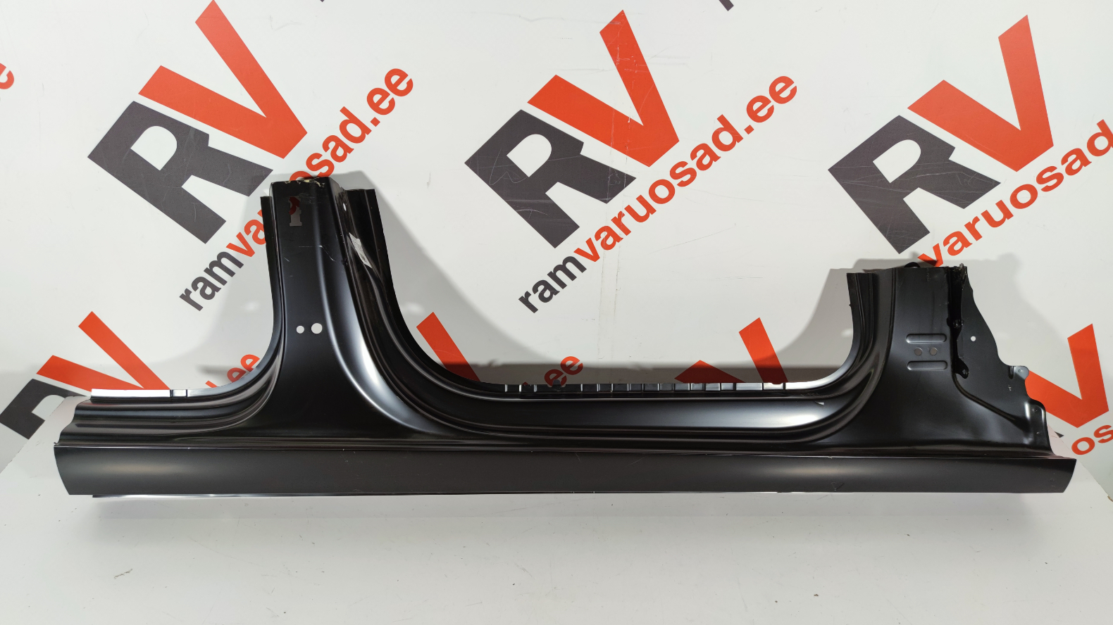 Audi A4 küljekarp / side rocker