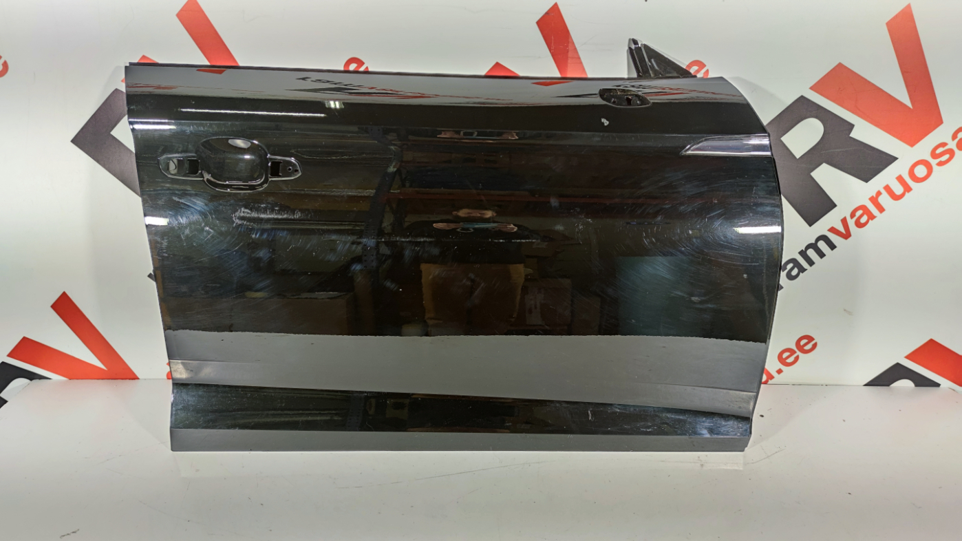 Audi A5 esiuks / front door