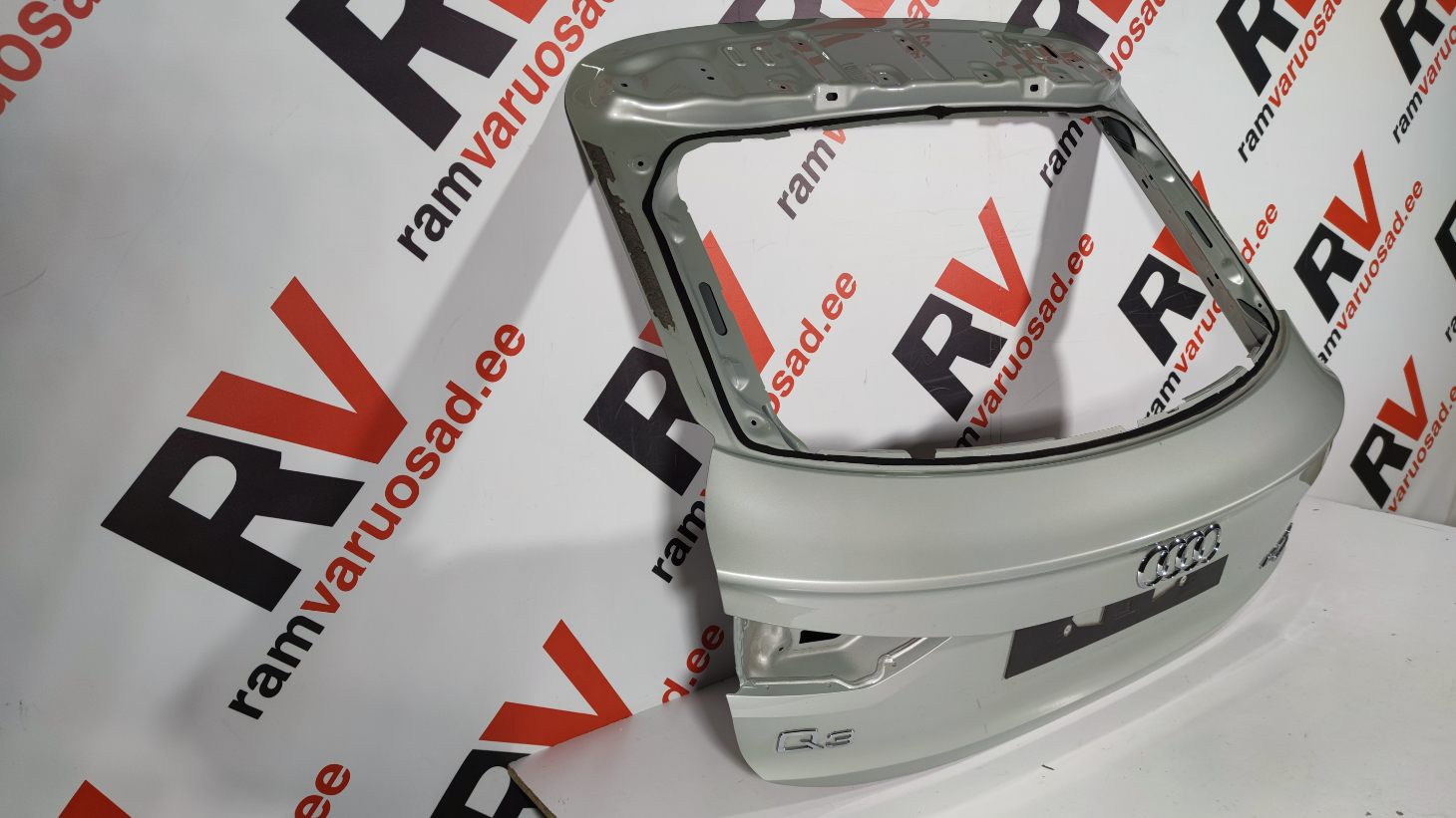 Audi Q3 tagaluuk / trunk lid - pilt 2