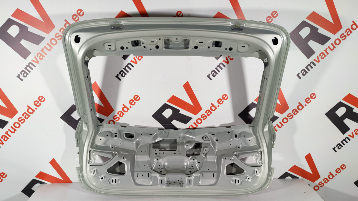 Audi Q3 tagaluuk / trunk lid - pilt 4