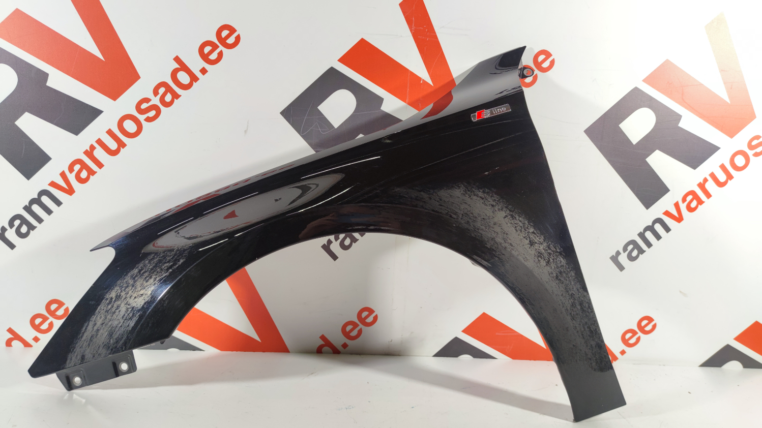 Audi A3 esitiib / front fender