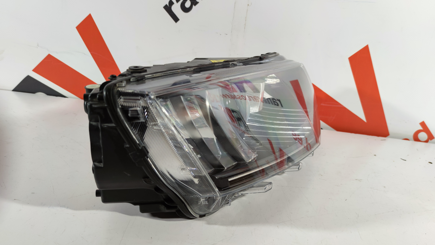 Skoda Octavia esituli / headlight - pilt 3