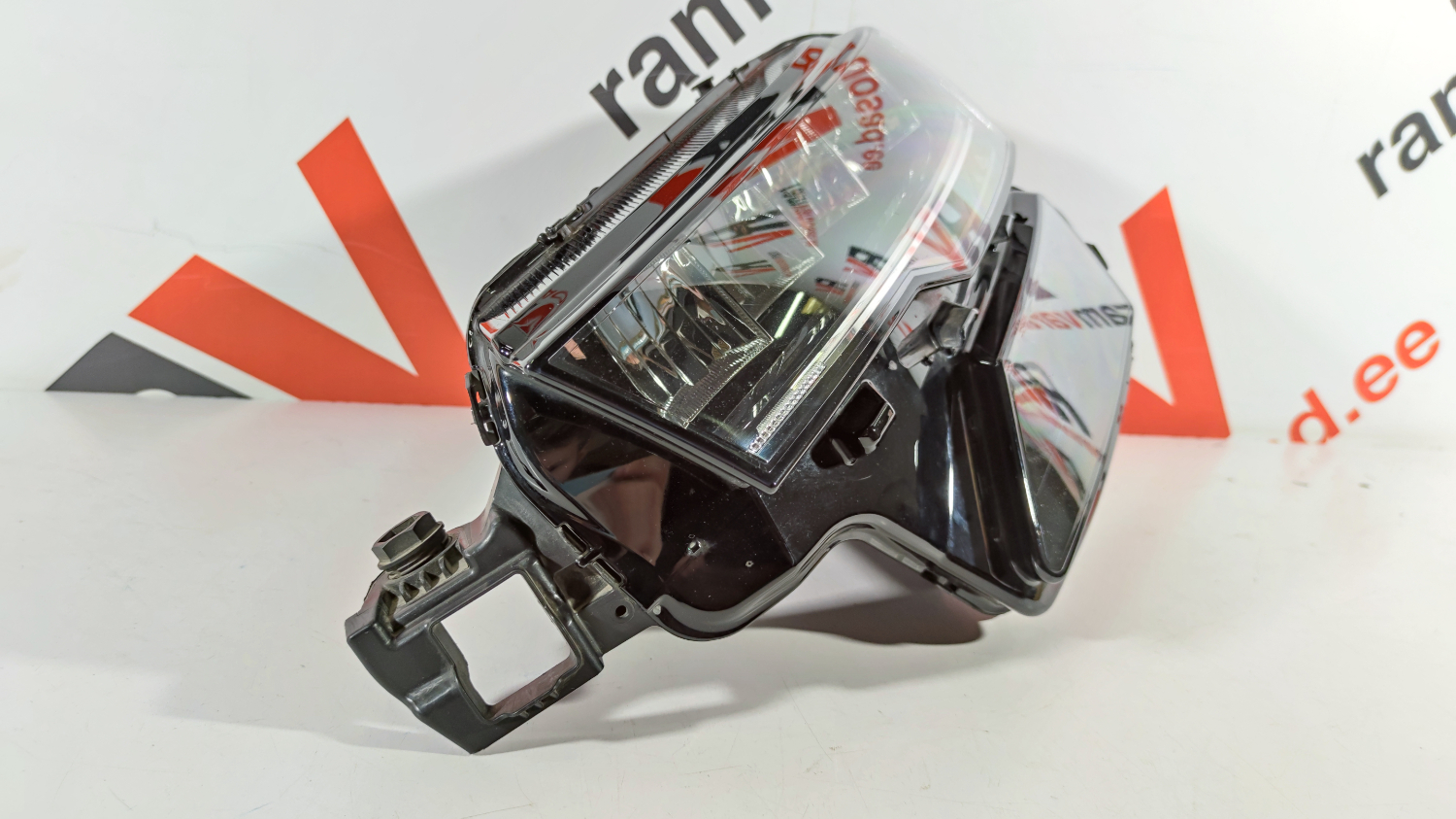 Skoda Karoq esituli / headlight - pilt 2