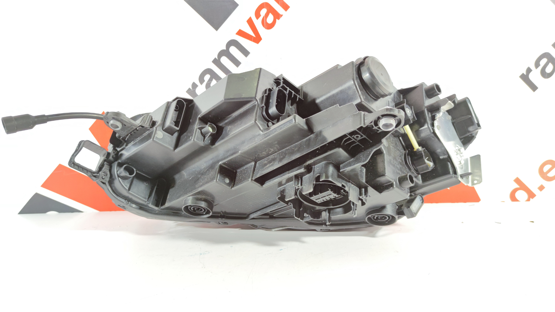 Skoda Superb esituli / headlight - pilt 5