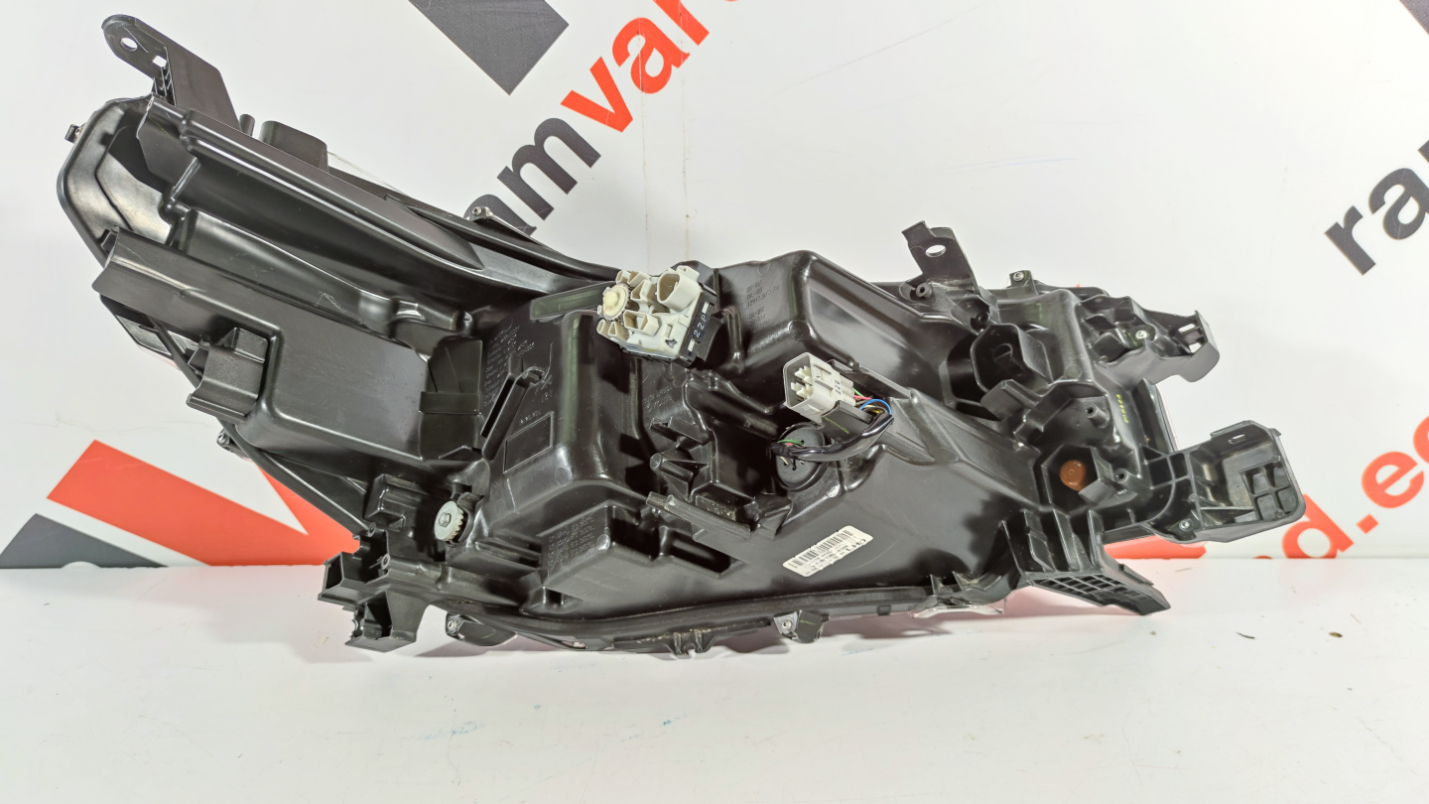 Toyota Hilux esituli / headlight - pilt 5