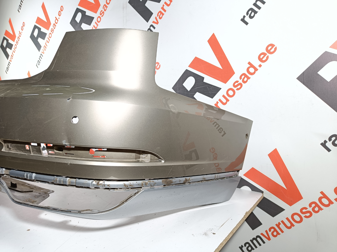 Audi A8 D5 tagastange / rear bumper - pilt 3