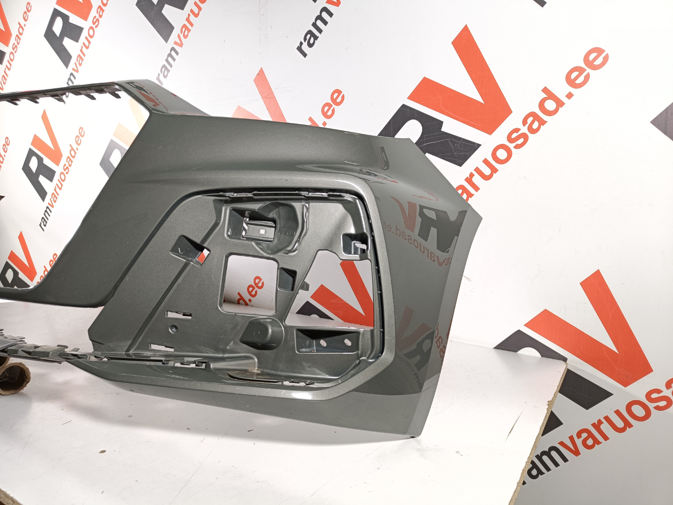 Audi A1 esistange / front bumper - pilt 3
