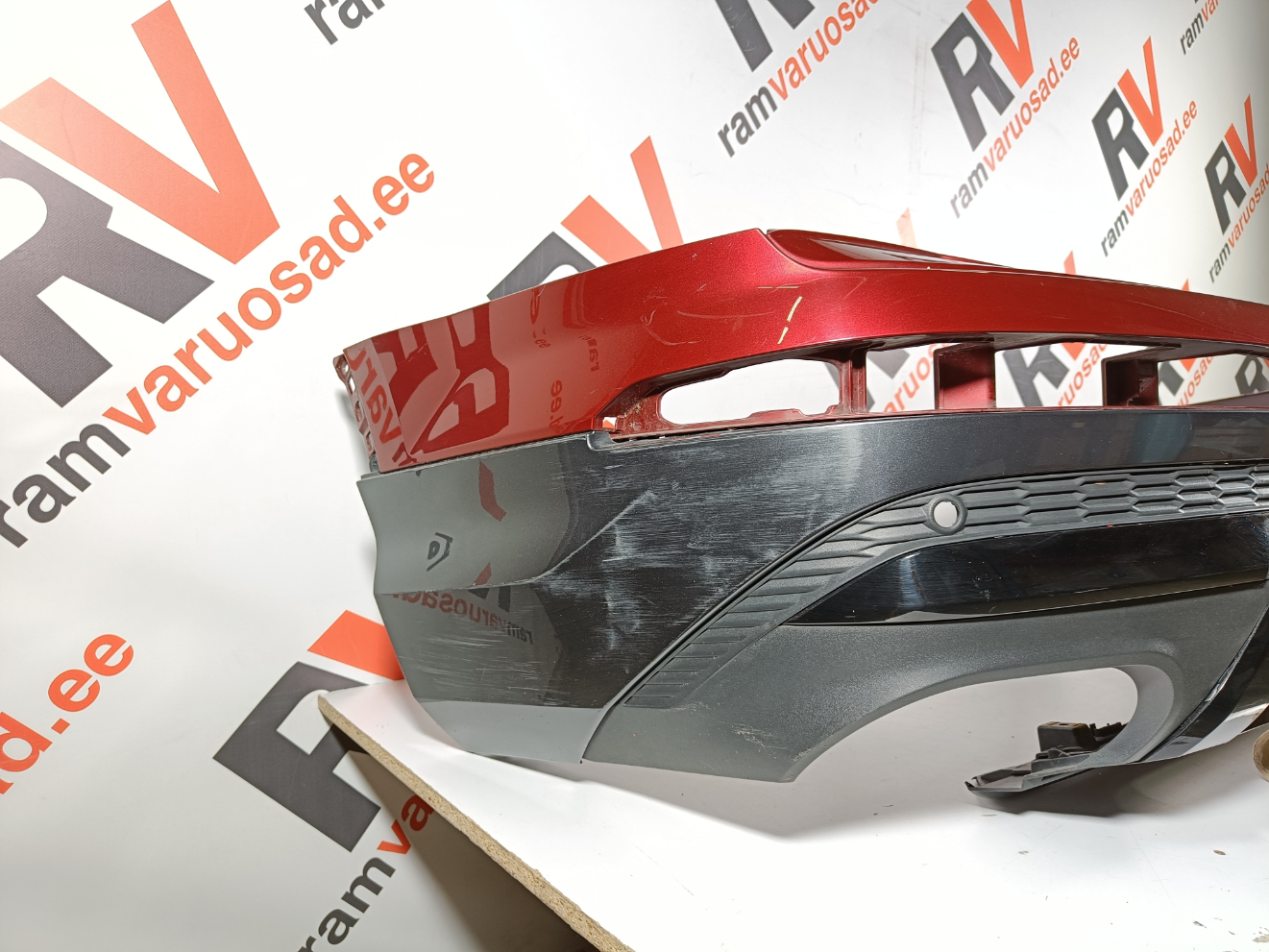 Audi Q7 tagastange / rear bumper - pilt 2