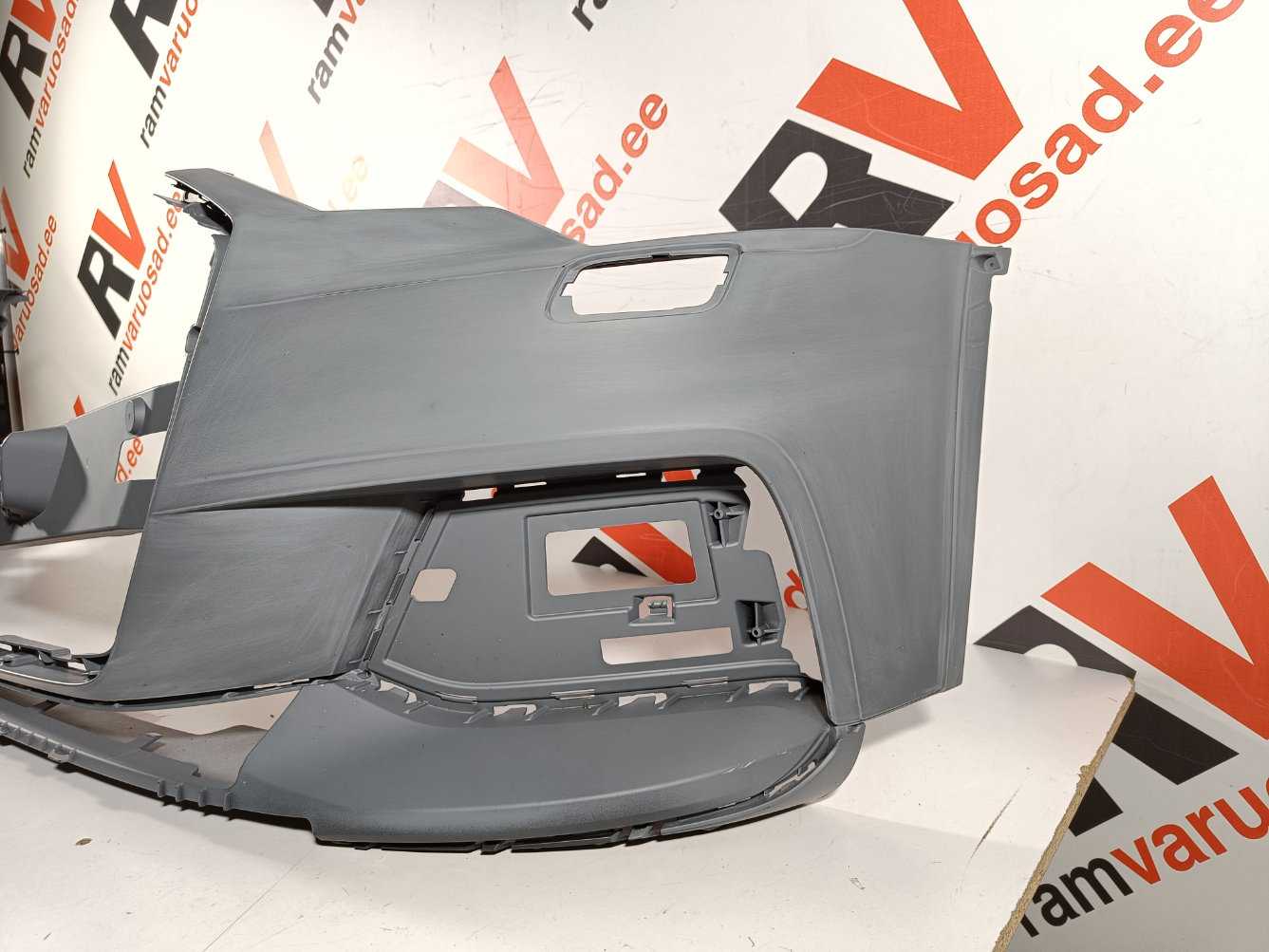 Audi A6 C8 Allroad esistange / front bumper - pilt 3