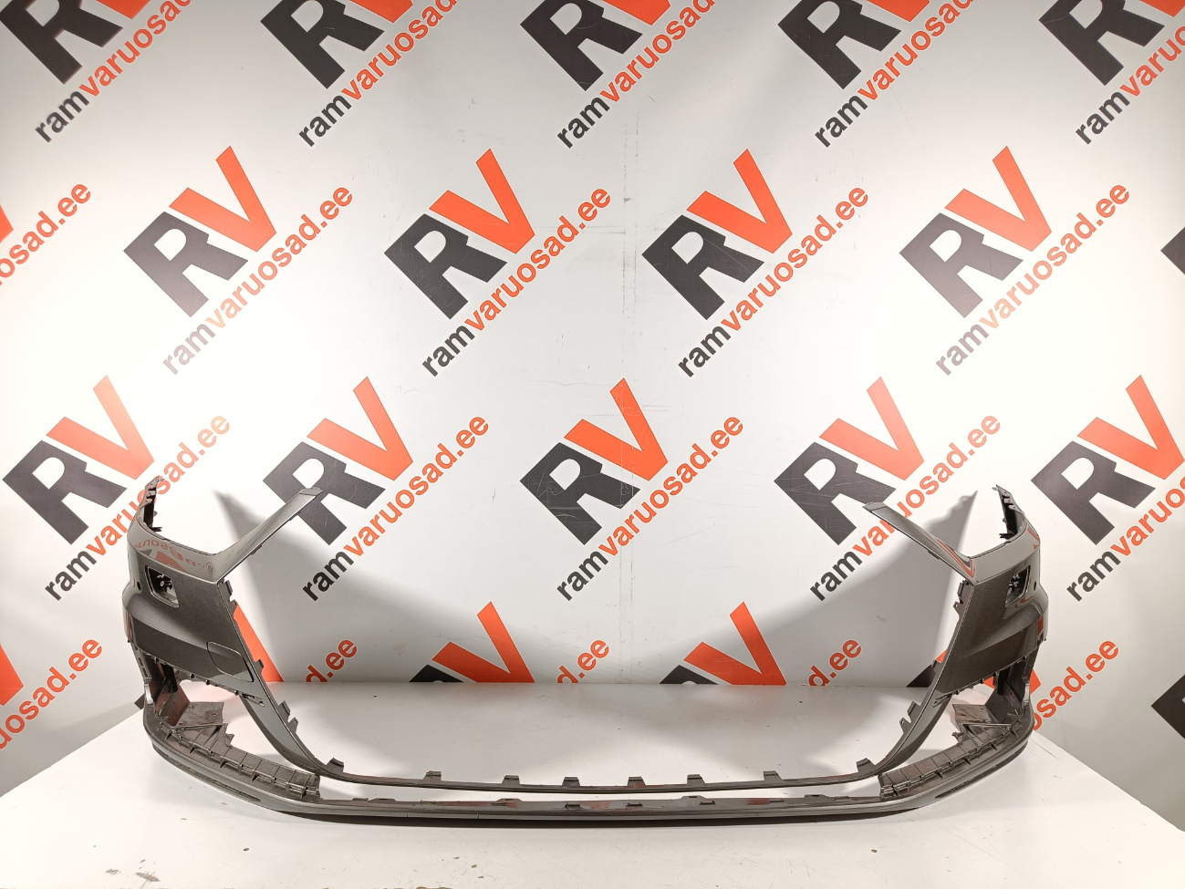 Audi A8 D5 esistange / front bumper