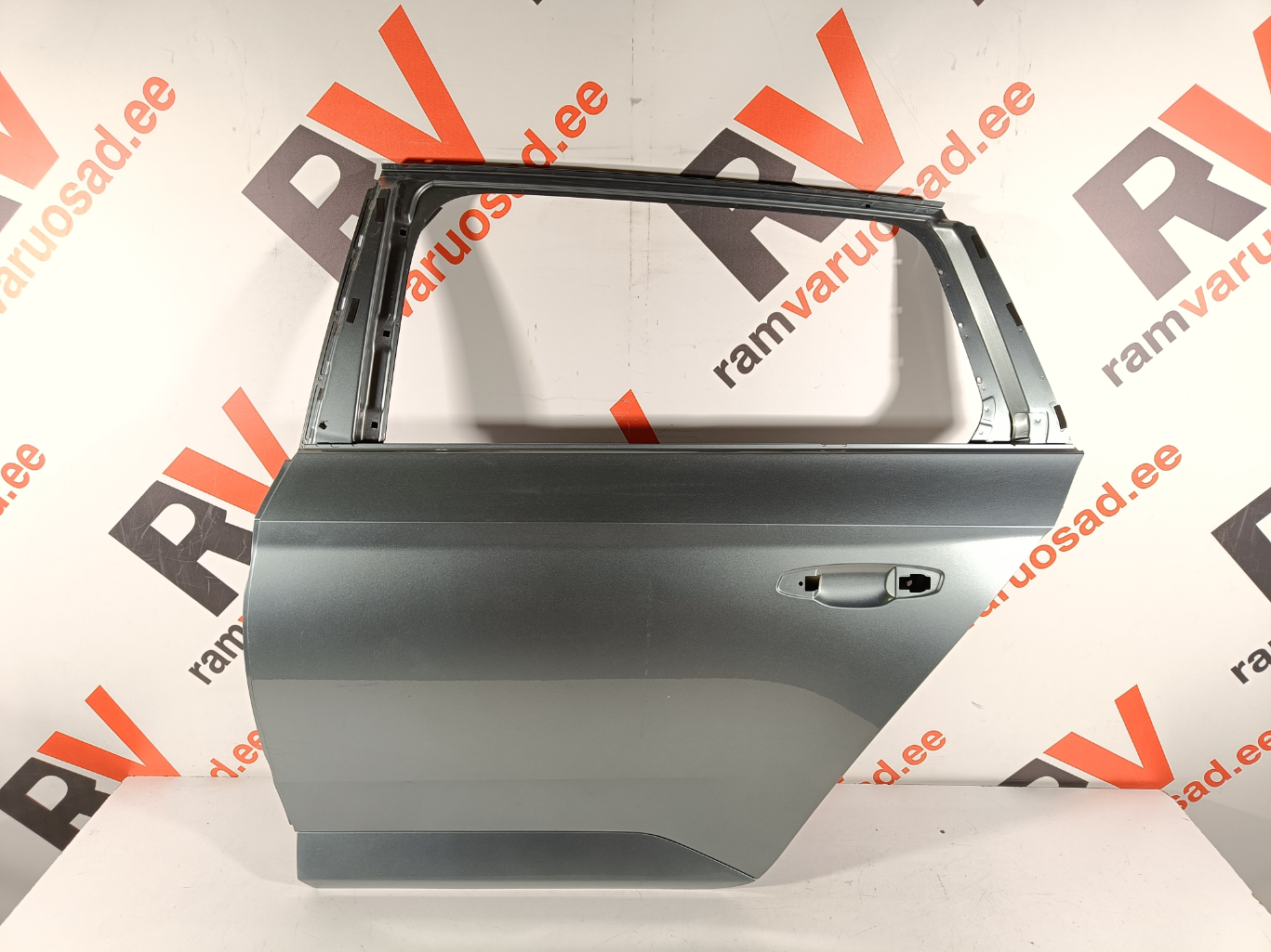 Skoda Superb tagauks / rear door