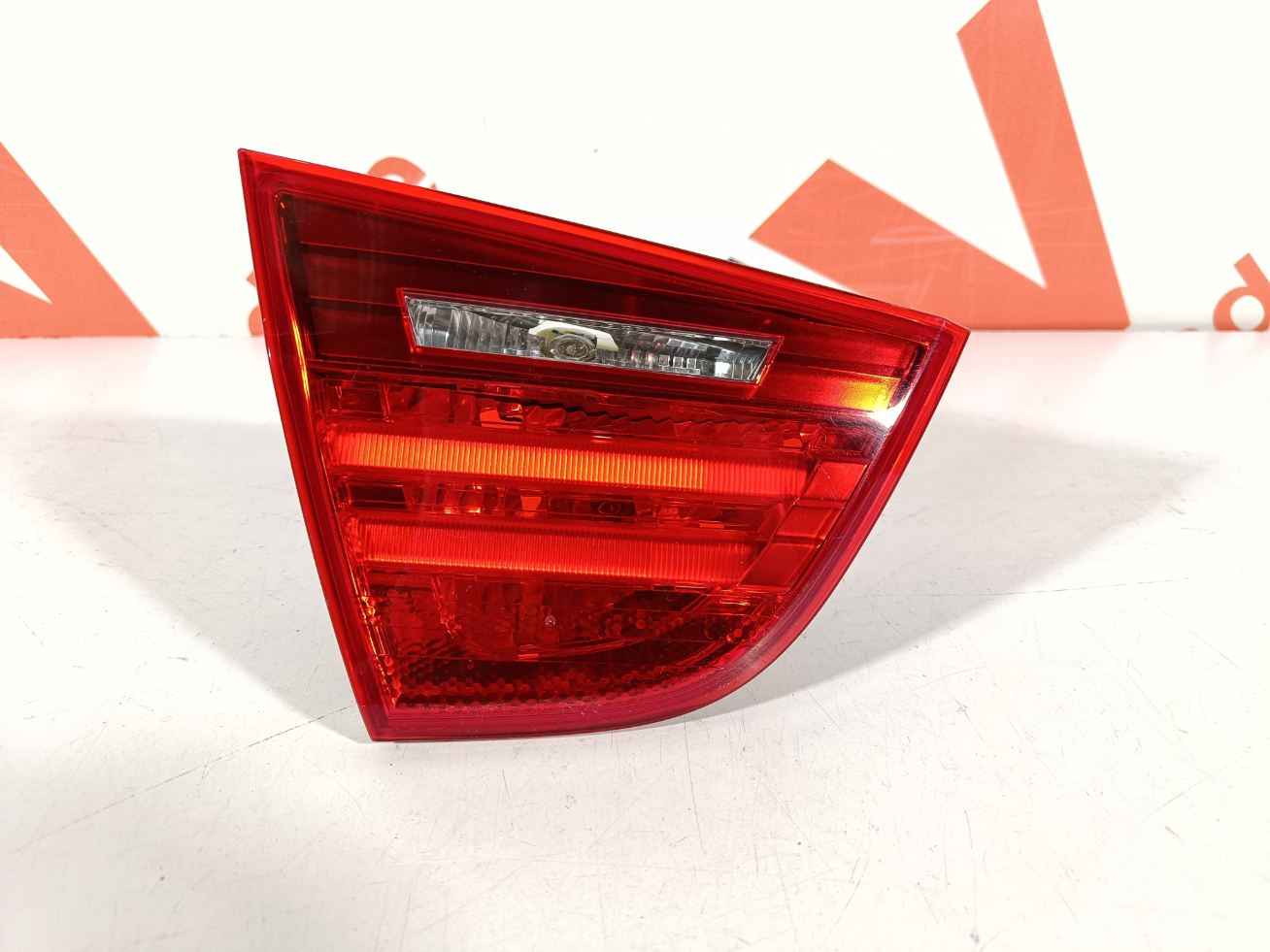 BMW 3 E90 tagatuli / rear light