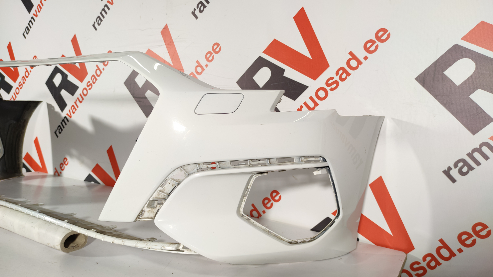 Audi A3 esistange / front bumper - pilt 3