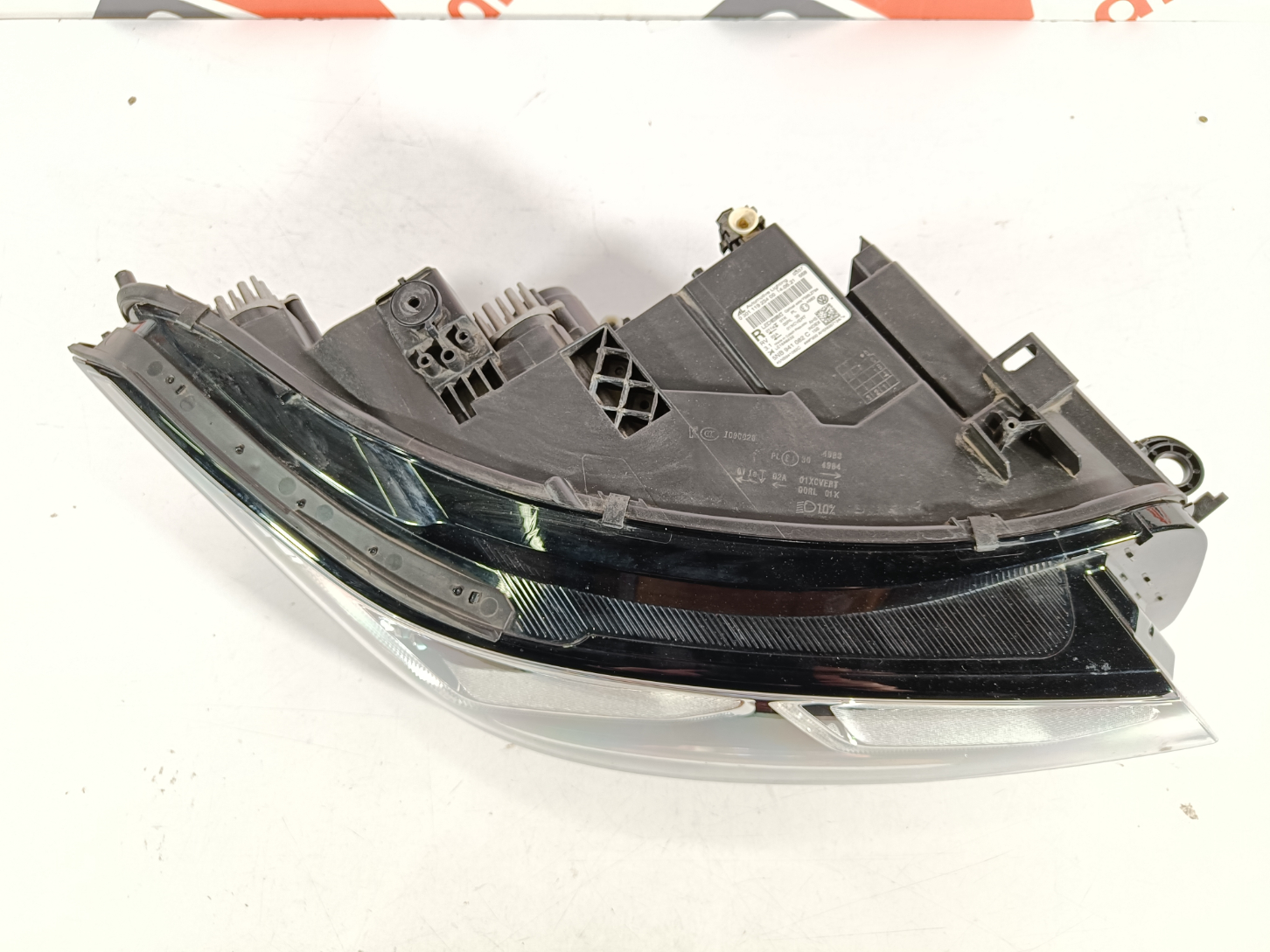 Volkswagen Tiguan esituli / headlight - pilt 2