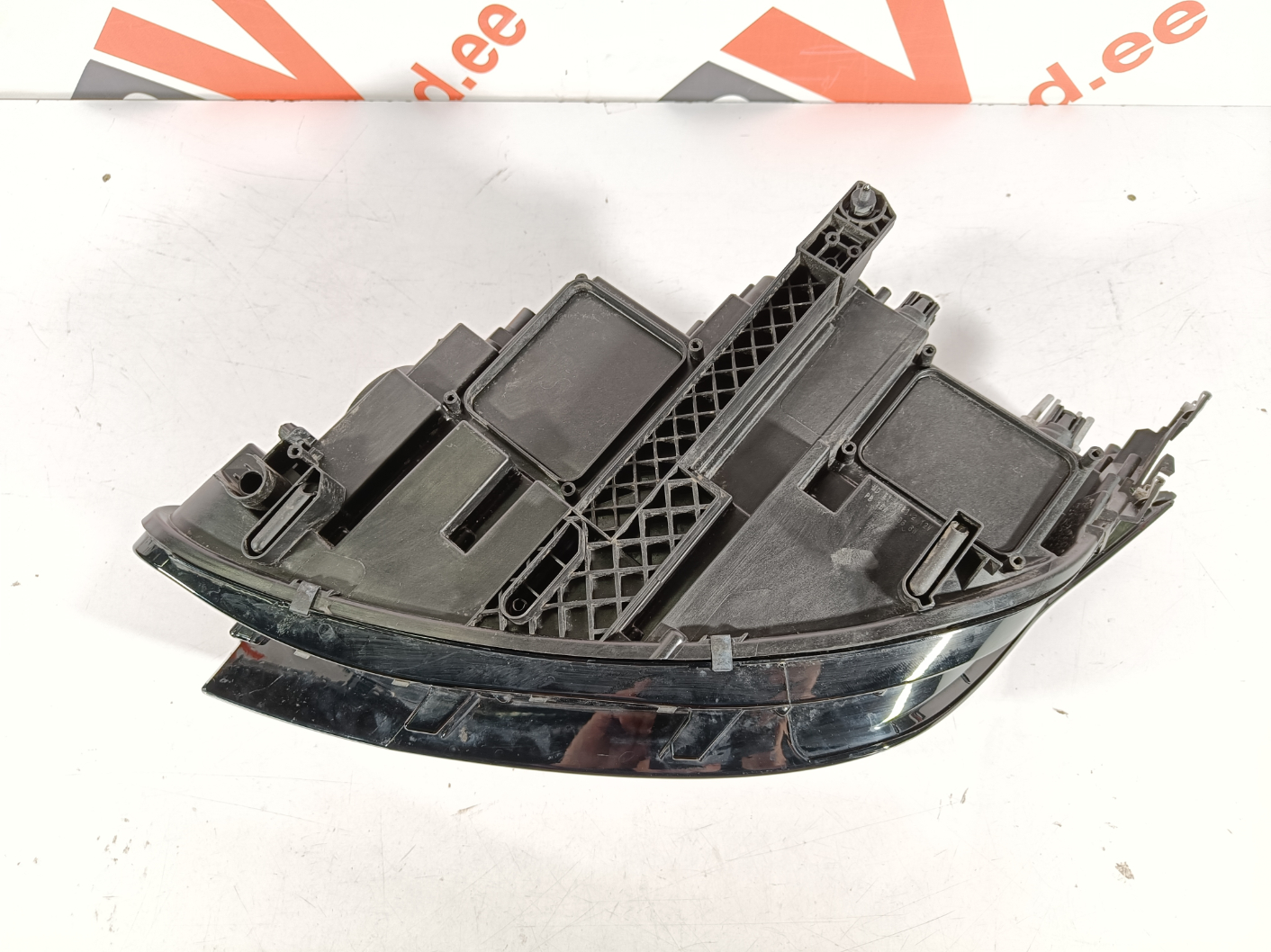 Volkswagen Tiguan esituli / headlight - pilt 4