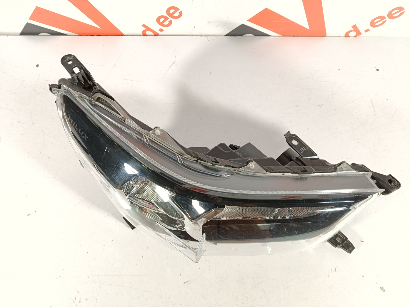Toyota Hilux esituli / headlight - pilt 2