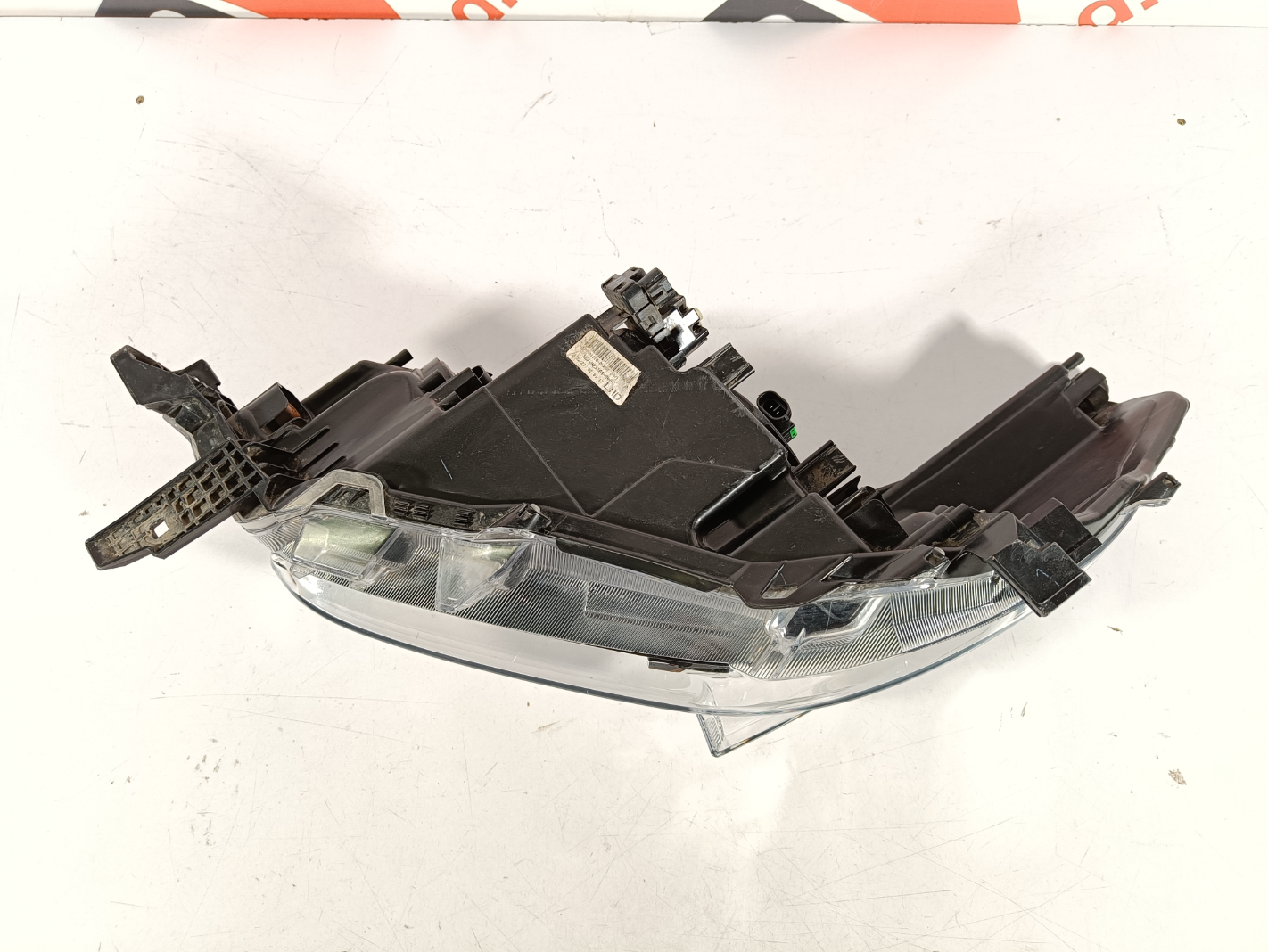 Toyota Hilux esituli / headlight - pilt 4