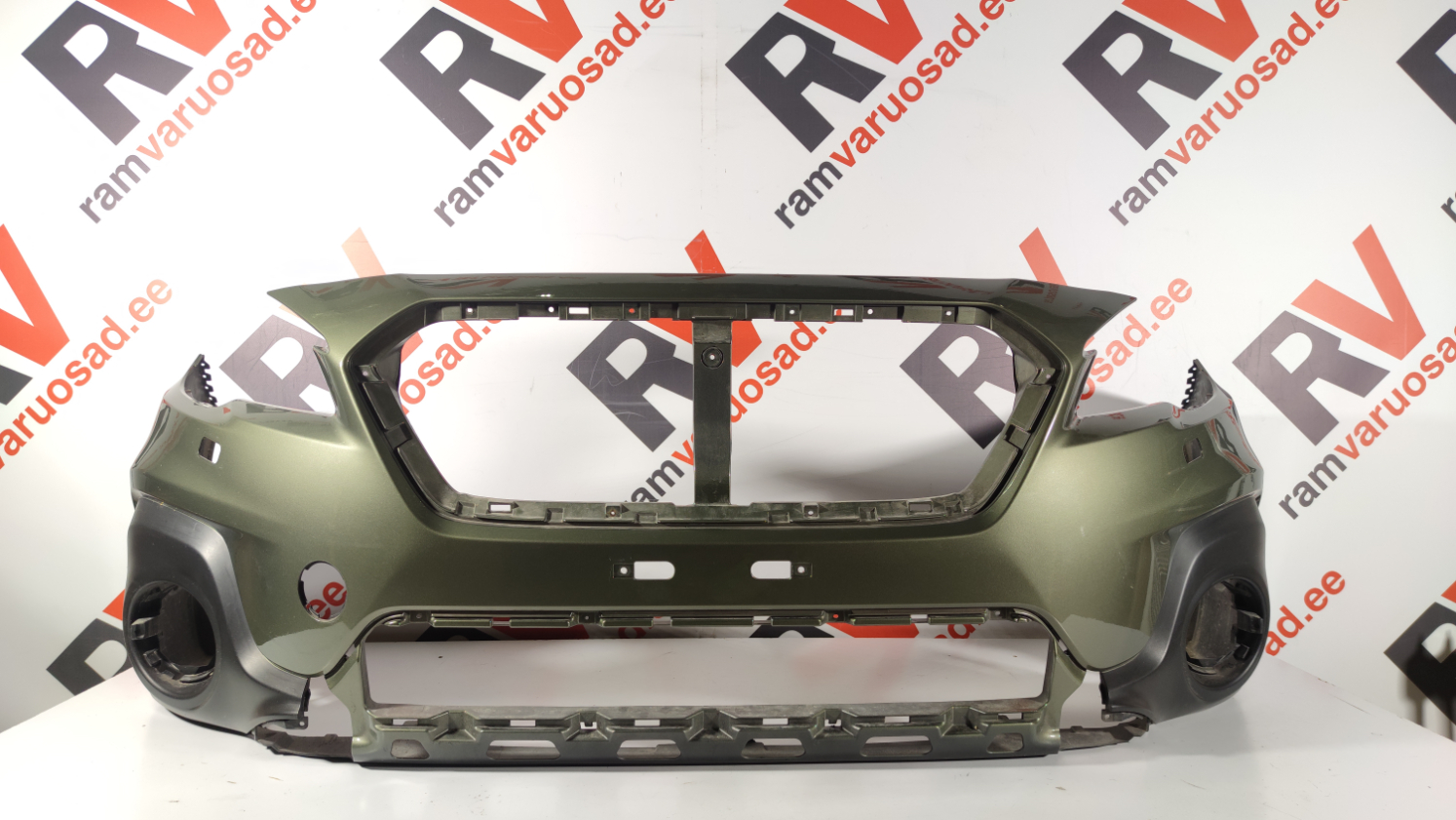 Subaru Outback esistange / front bumper