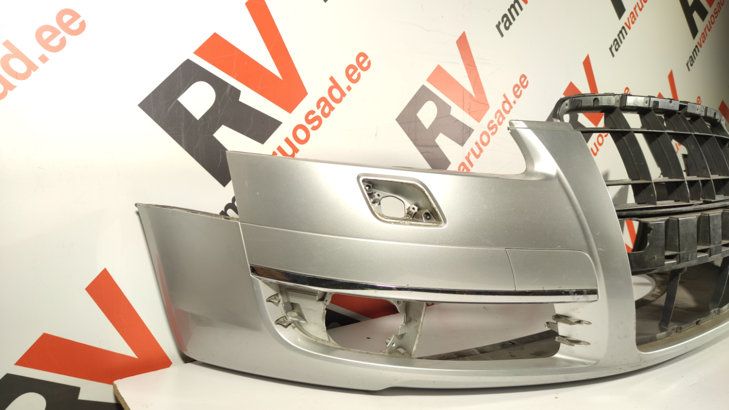 Audi A6 C6 esistange / front bumper - pilt 2