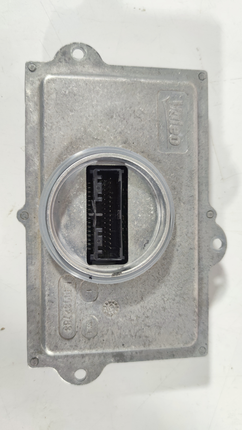 Peugeot Parem moodul / right side module - pilt 2