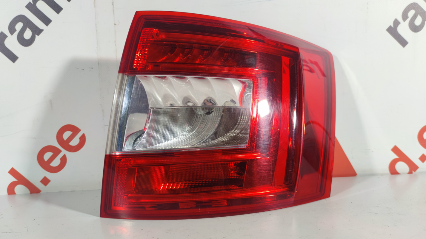 Skoda Octavia tagatuli / rear light
