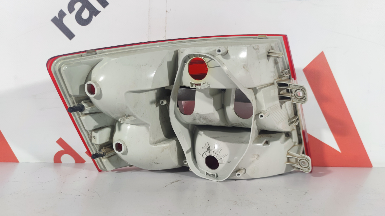 Skoda Octavia tagatuli / rear light - pilt 2