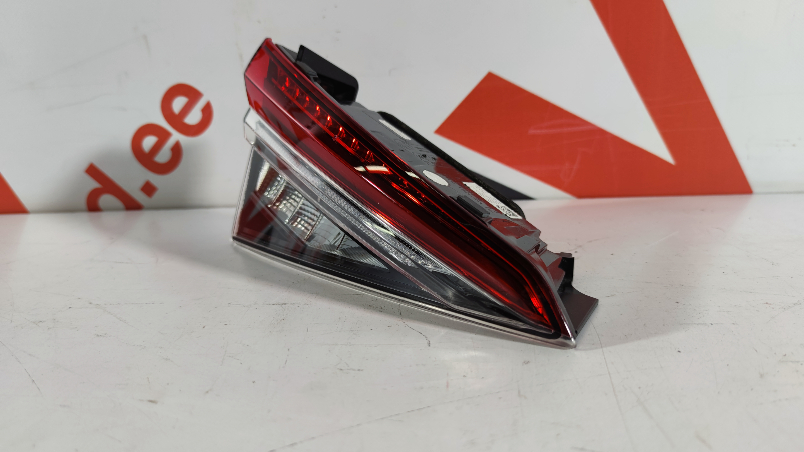 Skoda Kodiaq tagatuli / rear light - pilt 2