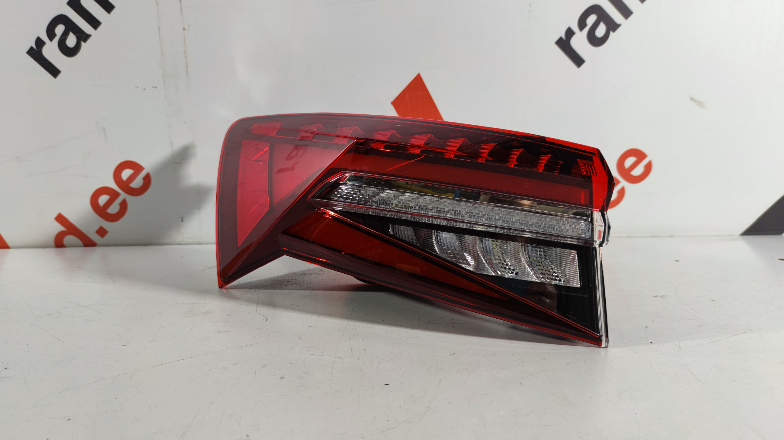 Skoda Kodiaq tagatuli / rear light