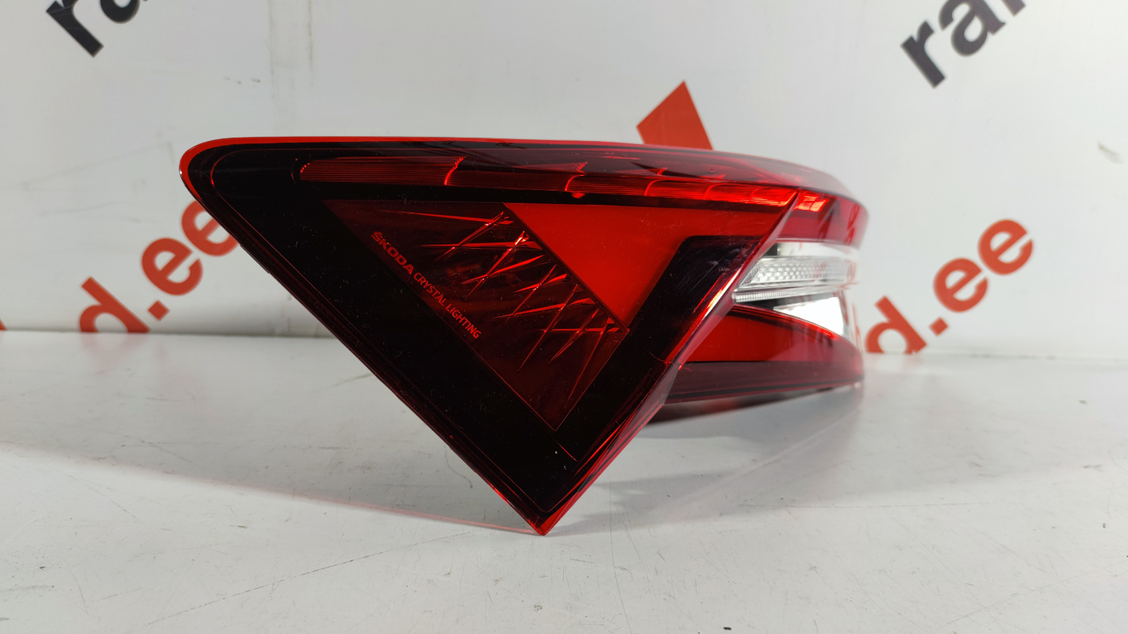 Skoda Kodiaq tagatuli / rear light - pilt 2