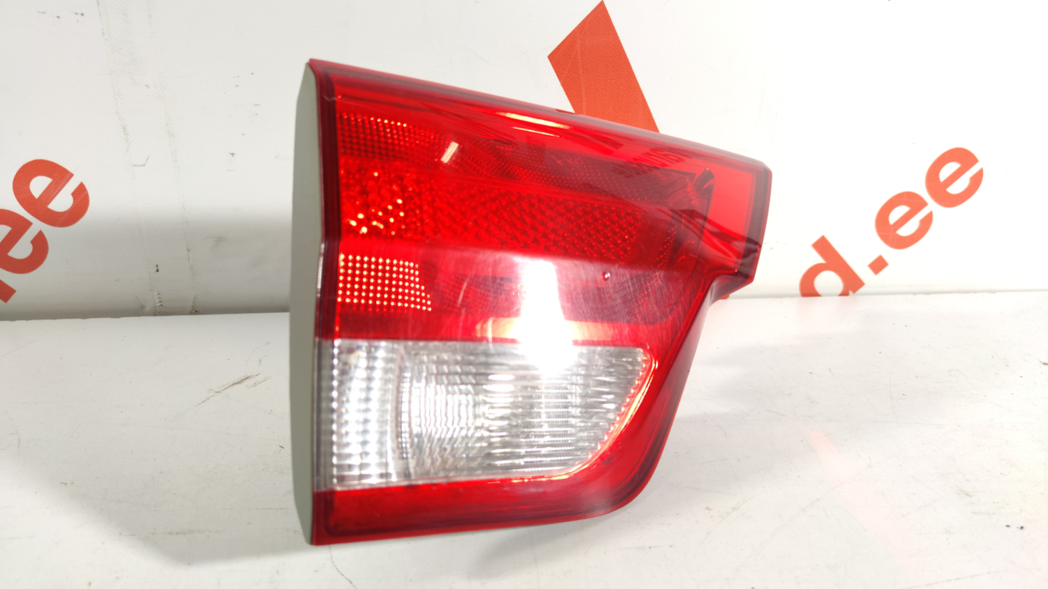 Jeep Grand Cherokee tagatuli / tail light 