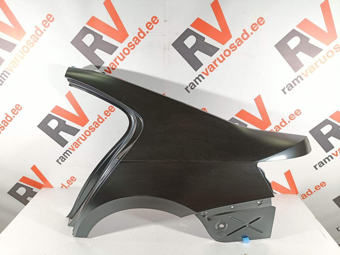 Skoda Superb tagatiib / rear fender