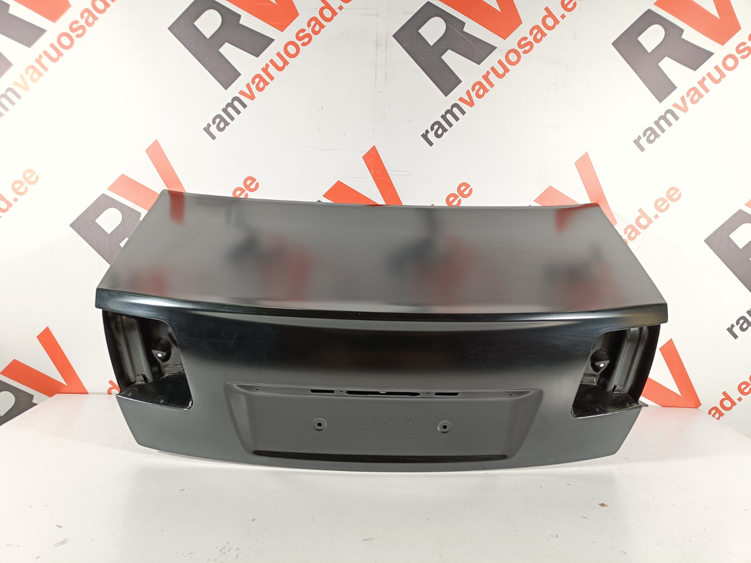 Audi A8 D3 FL tagaluuk / trunk lid