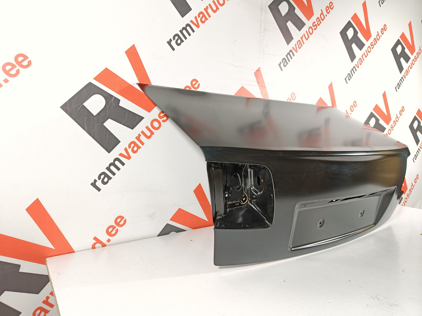 Audi A8 D3 FL tagaluuk / trunk lid - pilt 2