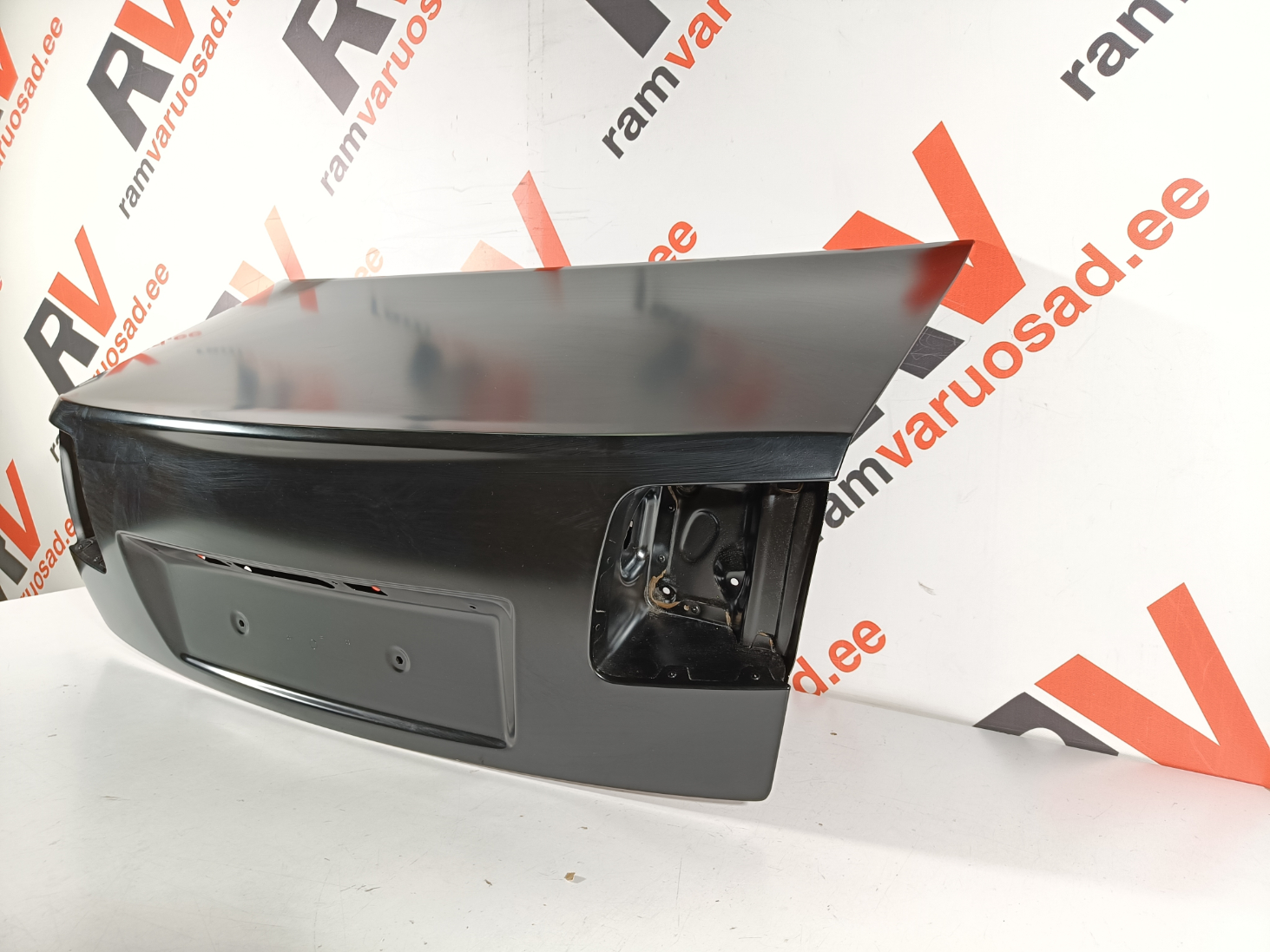 Audi A8 D3 FL tagaluuk / trunk lid - pilt 3