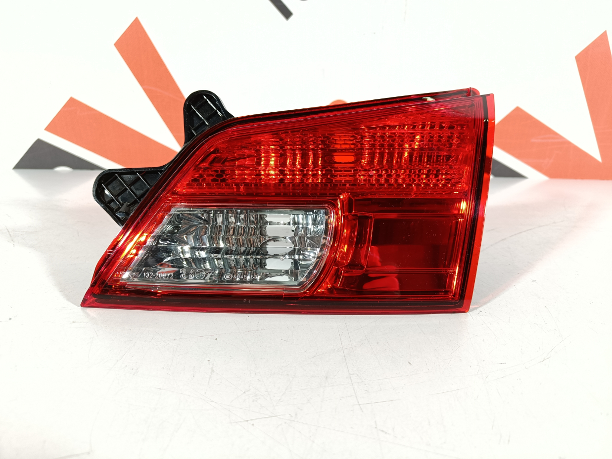 Subaru Legacy tagatuli / rear light