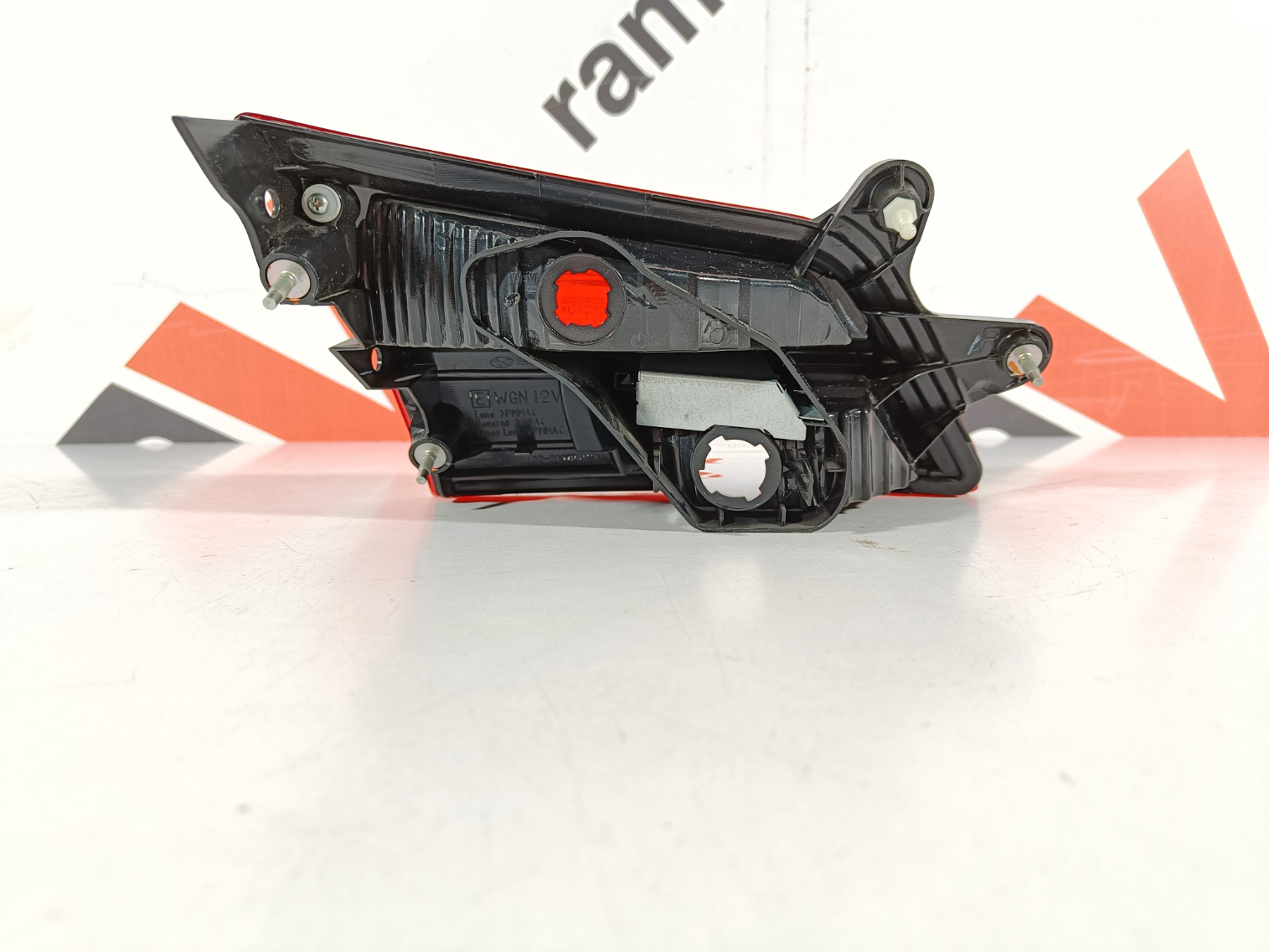 Subaru Legacy tagatuli / rear light - pilt 2