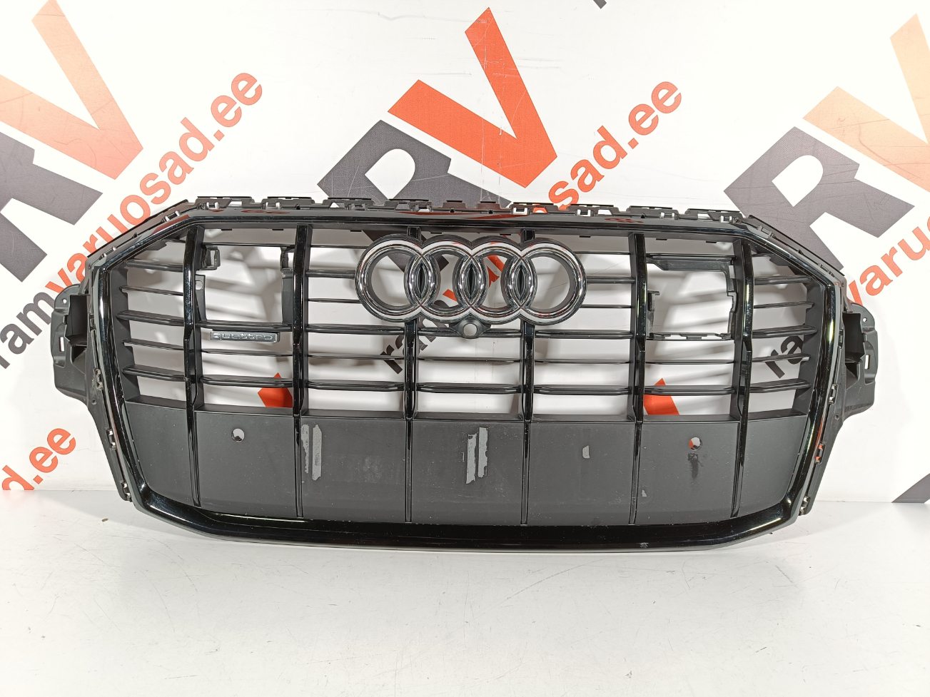 Audi Q7 iluvõre / grille