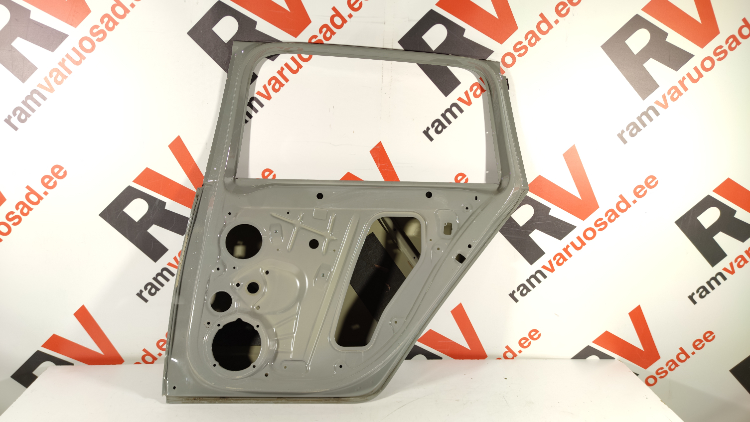 Skoda Octavia tagauks / rear door - pilt 4