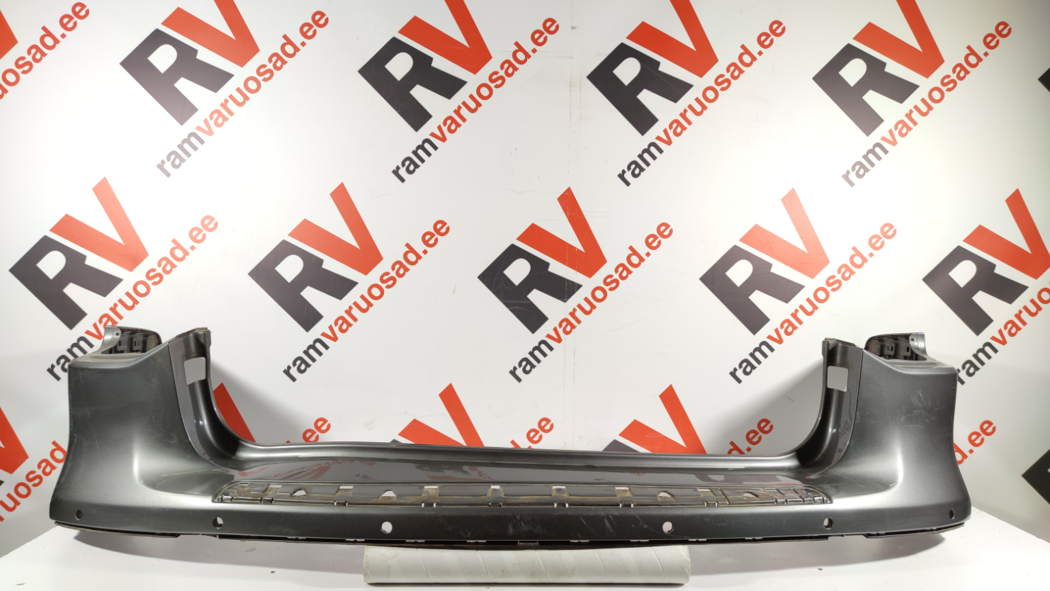 Porsche Cayanne tagastange / rear bumper