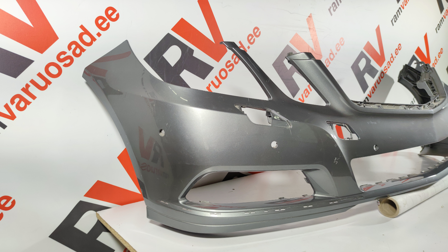 Mercedes W212 esistange / front bumper - pilt 2