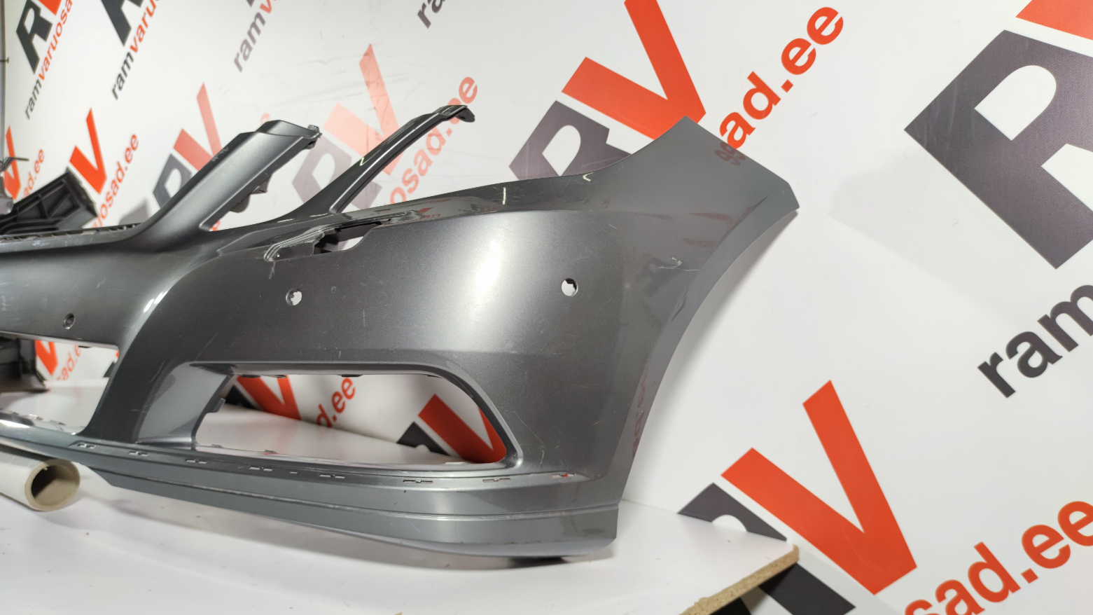 Mercedes W212 esistange / front bumper - pilt 3