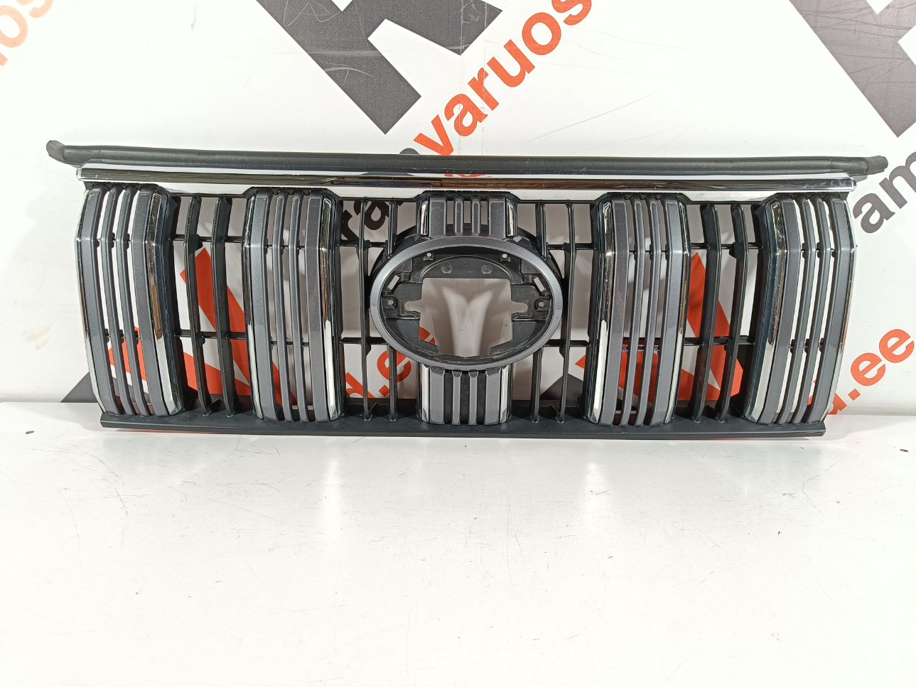Toyota Land Cruiser 150 iluvõre / grille